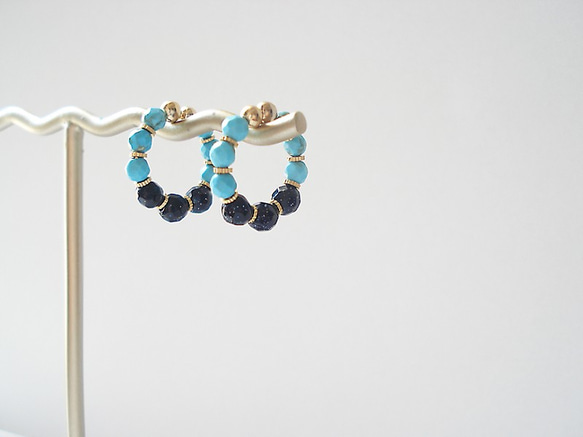 Blue Goldstone and Magnesite turquoise, tiny hoop earrings 第3張的照片