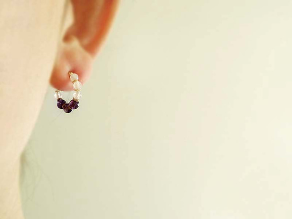 Amesist and white calcedony, tiny hoop earrings 夾式耳環 第5張的照片