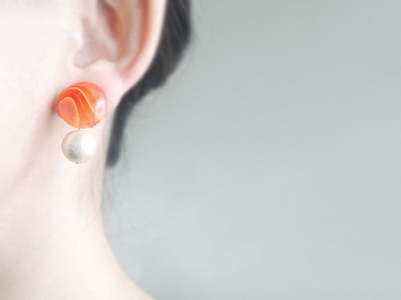 Marble acrylic button and cotton pearl clip on earrings 夾式 第5張的照片