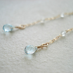 14KGF Blue & White Topaz and long chain, hook earrings 穿孔耳環 第3張的照片