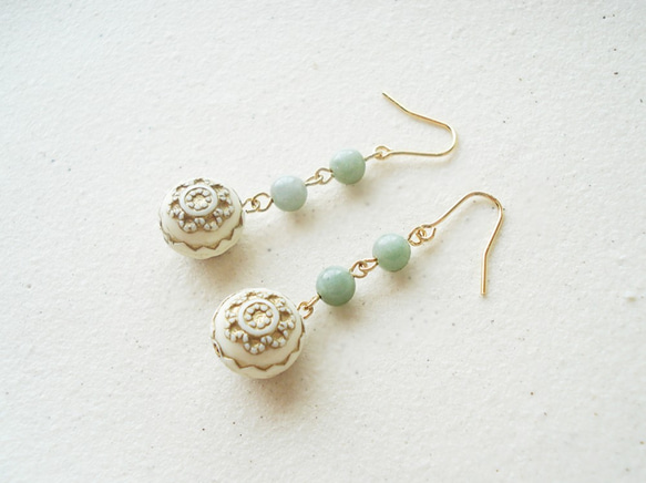 翡翠 Jadeite, antique style, hook earrings 第2張的照片