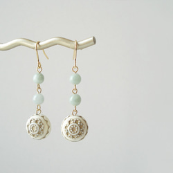 翡翠 Jadeite, antique style, hook earrings 第4張的照片