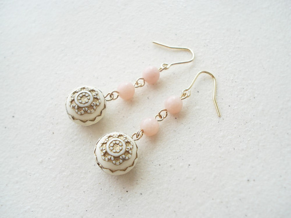 Pink opal, antique style, hook earrings 第6張的照片