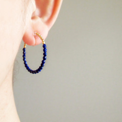 Lapis Lazuli and metal beads, hoop earrings 夾式耳環 第2張的照片