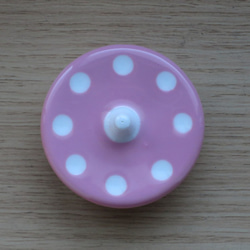 伝統工芸品　磁器のひねりゴマ　桃色　ピンク　ピーチ　水玉柄　手彫り　磁器　【肥前吉田焼】 4枚目の画像