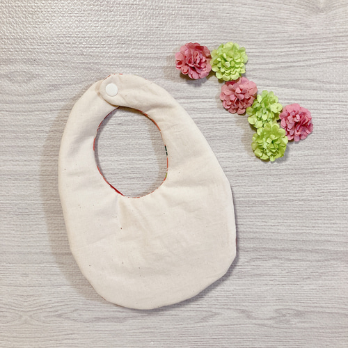 レトロ和柄と赤袴のスタイ❁⃘*.ﾟ スタイ・よだれかけ HARUHi 通販