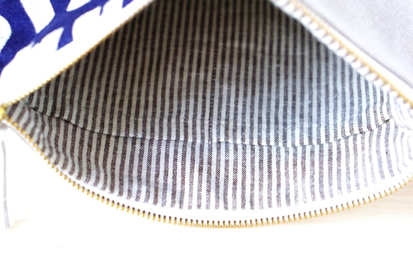 SALE！紺英字柄×ライトグレー帆布のマチ付きポーチ 5枚目の画像