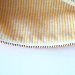 一点もの！デザイナーズ生地で作ったデイジー柄のペンケース・本革使用（黄色の帆布） 5枚目の画像