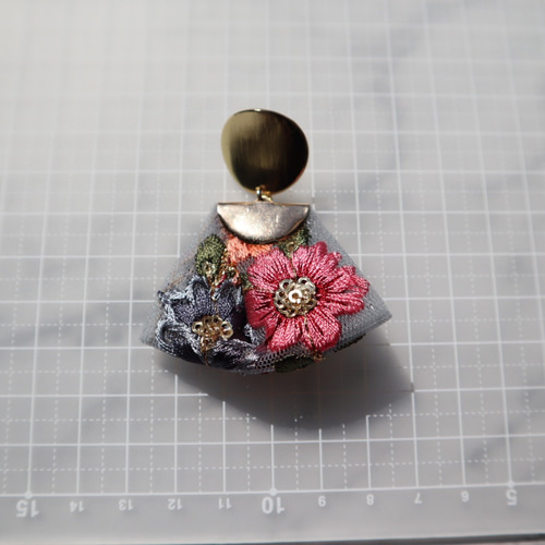 215 刺繍リボンハンドメイドピアス イヤリング ピアス（その他 