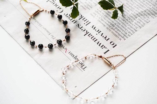 K18邪気払いブラックスピネルブレスレット