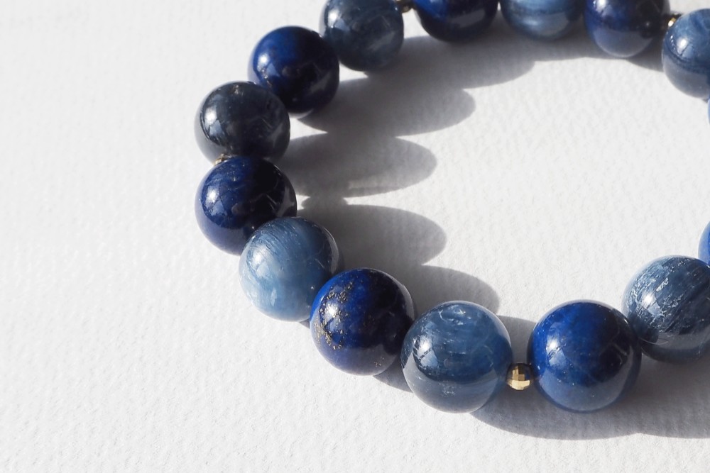 人間関係を円滑に！解決の糸口を見つけ出す理性と感性の石