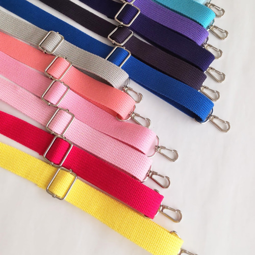 ✩受注製作｡˚✩長さが調節できる ショルダーひも シルバー金具