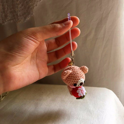 受注生産】赤イチゴ・ピーチピンク色クマさん・鈴付きイヤホンジャック