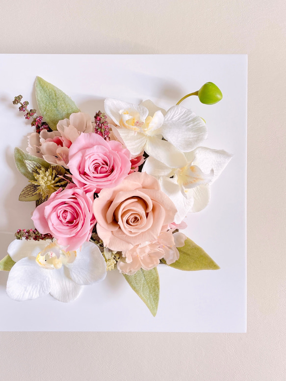 ピンクのバラと胡蝶蘭／フレームフラワーアレンジ／クリアケース付きラッピング無料 3枚目の画像