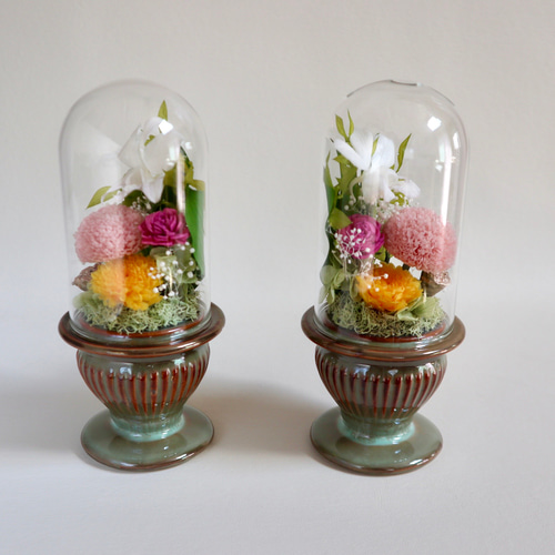 仏花　プリザーブドフラワーアレンジ　クリアケース　ホワイト　デンファレ　お供え花 お供え仏花アレンジ ガラスケース プリザーブドフラワー