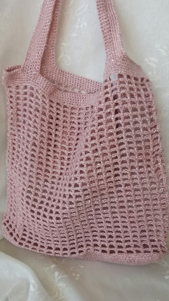 手編みのカラフル　小さめなネットバッグ（トートバッグ型）　ピンク　送料無料！ 8枚目の画像
