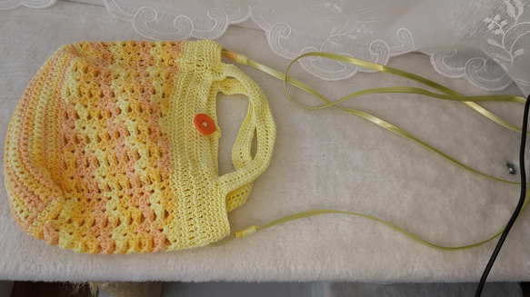 手編みカラフル　ミニバッグ　（ポシェット型）オレンジ×イエロー 3枚目の画像