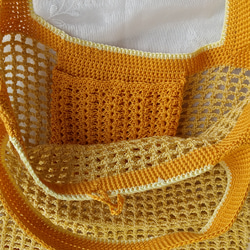 手編みカラフル　小さめなネットバッグ（トートバッグ型）オレンジ×イエロー　送料無料！ 2枚目の画像