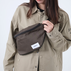 古い帆前掛けリメイクボディバック ボディバッグ・ウエストポーチ