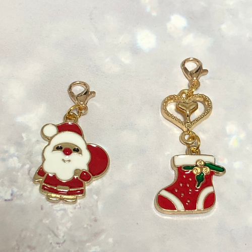 人気❤︎【送料無料】〈2個セット〉♡クリスマスチャーム サンタさん  