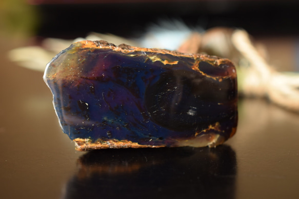 スマトラ産琥珀ブルーアンバー、磨き原石2 8枚目の画像