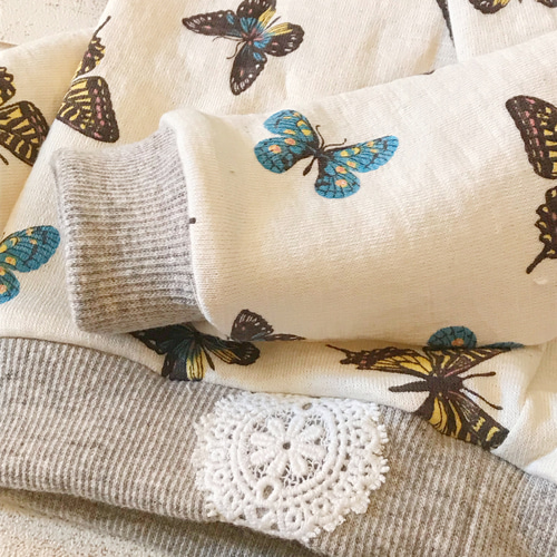 SALE】後ろ下がりのラグラントレーナー 蝶＊ブルー100 子供服 *bunten  