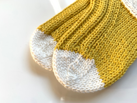 赤ちゃん用コットン糸の手編みの靴下(11.5cm〜14cm) 4枚目の画像