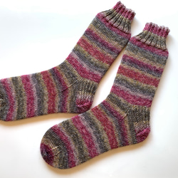 手編みの靴下　靴下　秋冬用 1枚目の画像