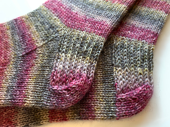 手編みの靴下　靴下　秋冬用 3枚目の画像