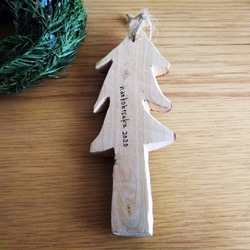 手で作ったツリー型　大／木製クリスマスオーナメント 2枚目の画像