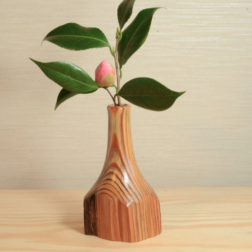 木の一輪挿し 「肥松（こえまつ）」 （黒松） 一輪挿し・花瓶・花器 杢