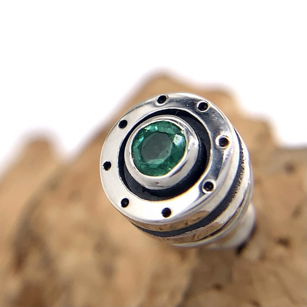 エメラルド シルバーピアス メンズ/シルバー925 片耳/セカンドピアス つけっぱなし/男性へのプレゼント/pe16 19,008円