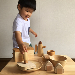 木のおもちゃ　木のトースター　パン付き 2枚目の画像