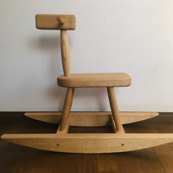 木のおもちゃ　くりの木の木馬 1枚目の画像