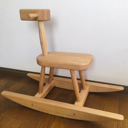 木のおもちゃ　くりの木の木馬 2枚目の画像