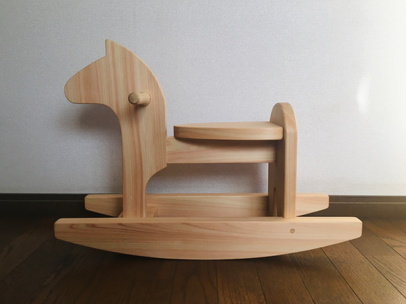 木のおもちゃ　ひのきの木馬 1枚目の画像