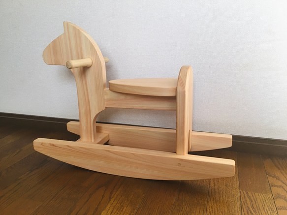 木のおもちゃ　ひのきの木馬 2枚目の画像