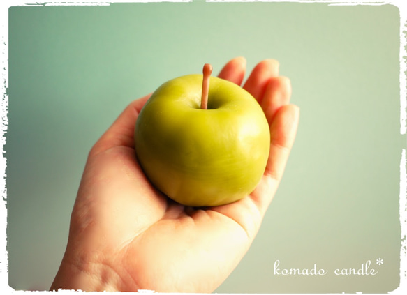 リンゴのミツロウキャンドル大　緑 3枚目の画像