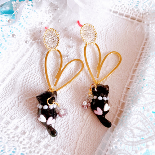 ハンドメイド ♡ ネコ ピアス イヤリング