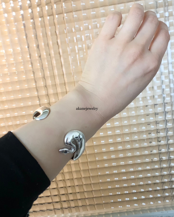 ボールパイソンシルバーバングル 1枚目の画像