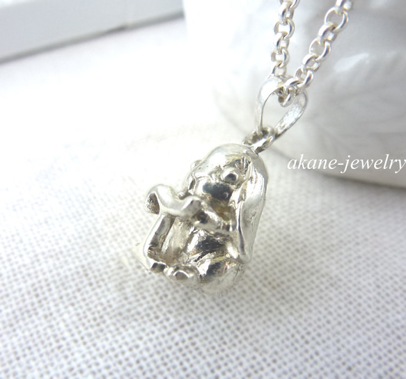 受注制作たれ耳うさぎアルファベットジュエリー 4枚目の画像