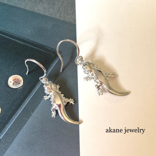 Topshop hotsell dragon earrings