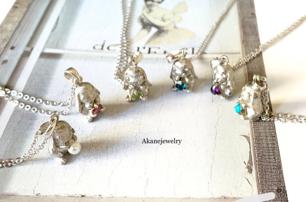 Birthday たれ耳うさぎちゃんネックレス