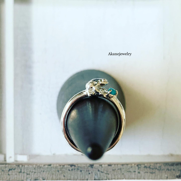 12月のカエルの指輪　小さなカエルとターコイズ 1枚目の画像