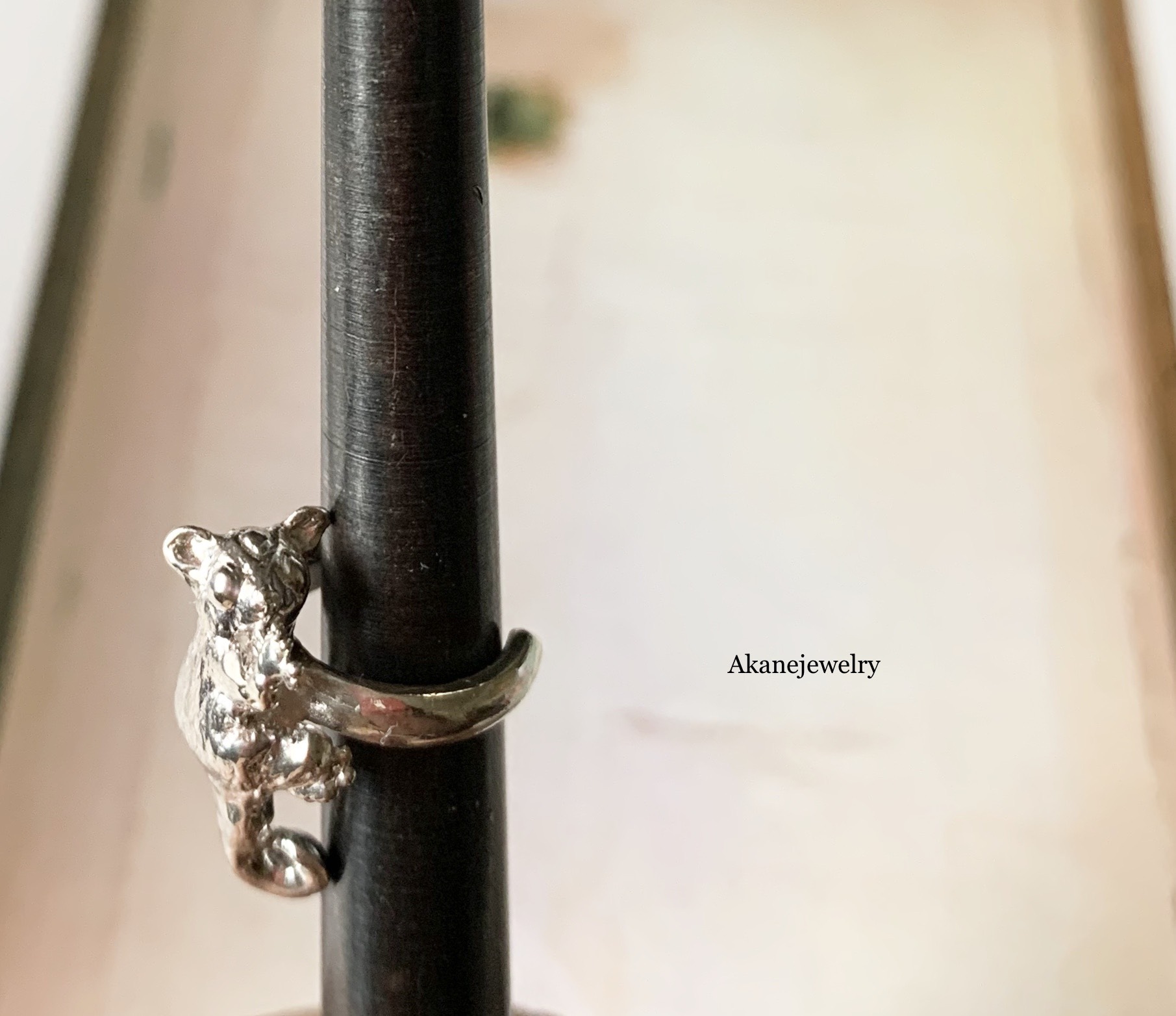 フクロモモンガのイヤーカフ