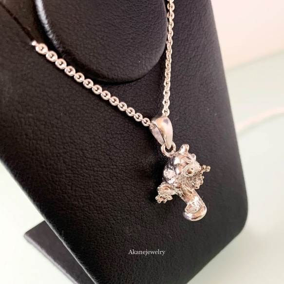 コロンと丸くフクロモモンガのネックレス 5枚目の画像