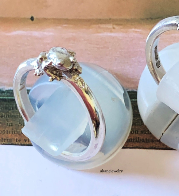 ダイヤモンドと小さなカエルの指輪　４月のカエル 4枚目の画像