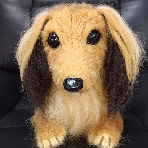 オーダー製作 》羊毛フェルト 犬 ミニチュアダックス 伏せ