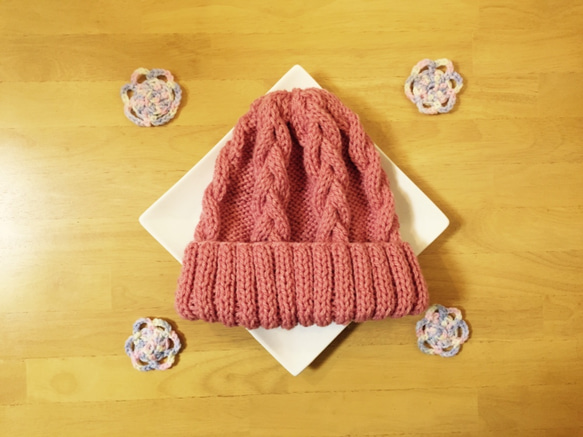 春色ニット帽　ピンク　模様編み 1枚目の画像