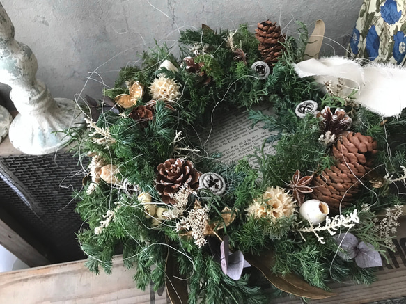特集掲載】φ32.0〜33.0㎝ ナッツと実＆フレッシュグリーンのクリスマス